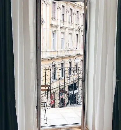 W&b Elegant Near The Zsinagogak Budapest