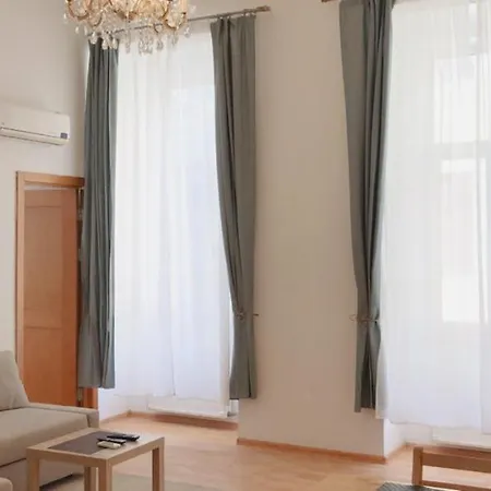 W&b Elegant Near The Zsinagogak * Budapest